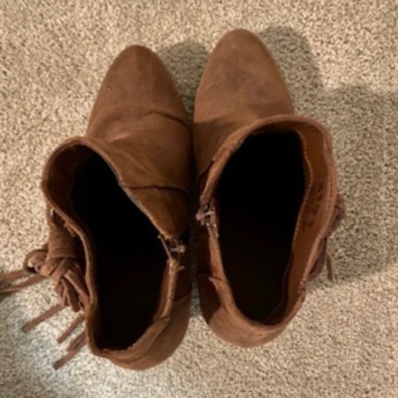 Size 10 Fergie brown boots - never worn! - Picture 8 of 8